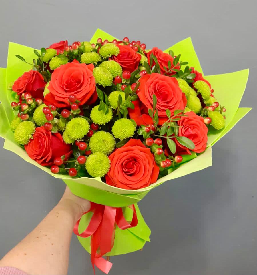 Букет цветов из: Хризантемы и Розы в Родниках Краснодарского края