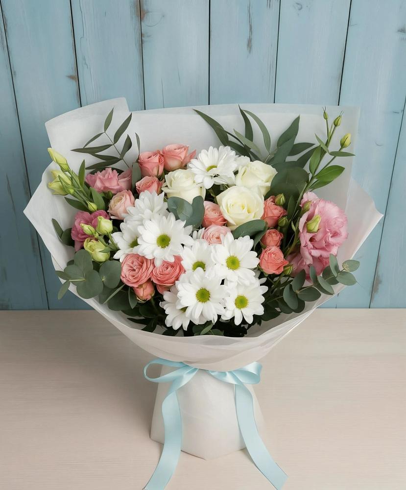 Букет цветов из: Розы, Лизиантусы и Хризантемы в Родниках Краснодарского края