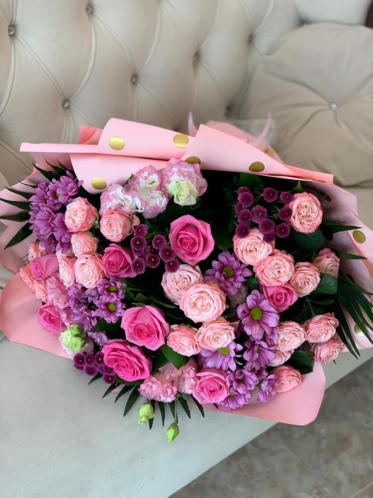 Букет цветов из: Хризантемы, Розы и Лизиантусы в Родниках Краснодарского края