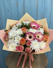 Букет цветов из:  Розы, Герберы и Хризантемы в Родниках Краснодарского края
