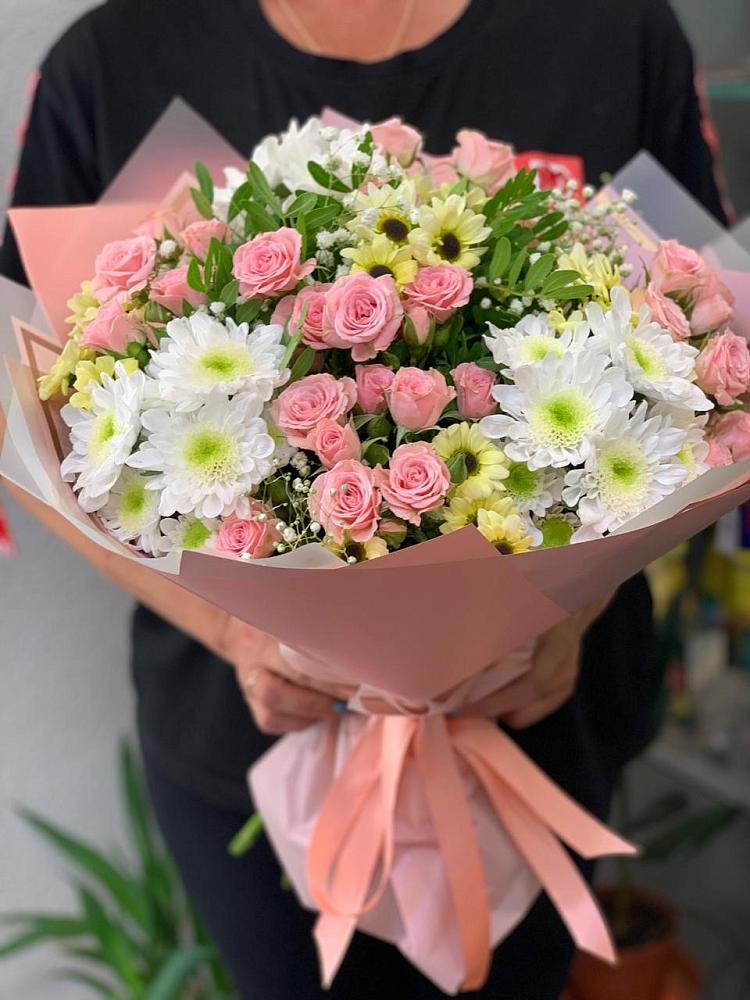 Букет цветов из: Розы и Хризантемы в Родниках Краснодарского края