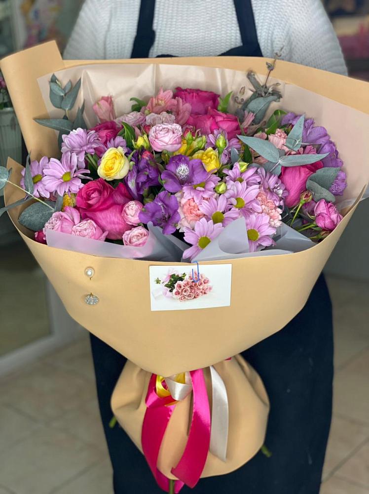 Букет цветов из: Хризантемы, Гвоздики и Альстромерии в Родниках Краснодарского края