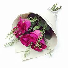 Букет цветов из:  Розы в Родниках Краснодарского края