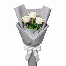 Букет 3 белые розы в Родниках Краснодарского края