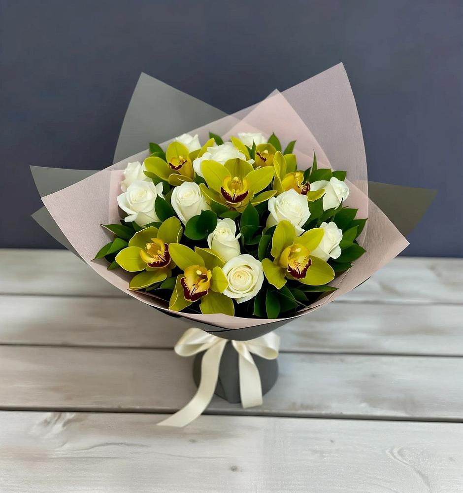 Букет цветов из: Орхидеи и Розы в Родниках Краснодарского края