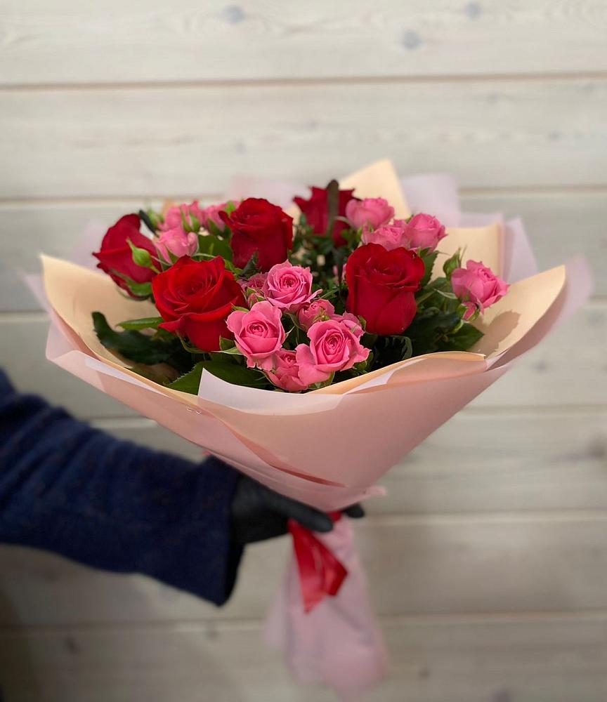 Букет цветов из: Розы в Родниках Краснодарского края