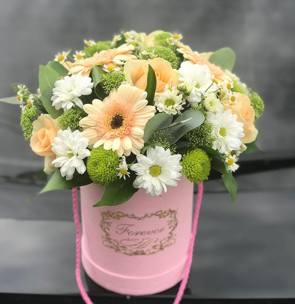 Цветочная композиция из Розы, Герберы и Хризантемы в шляпной коробке в Родниках Краснодарского края