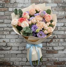 Букет цветов из:  Розы, Лизиантусы и Гвоздики в Родниках Краснодарского края