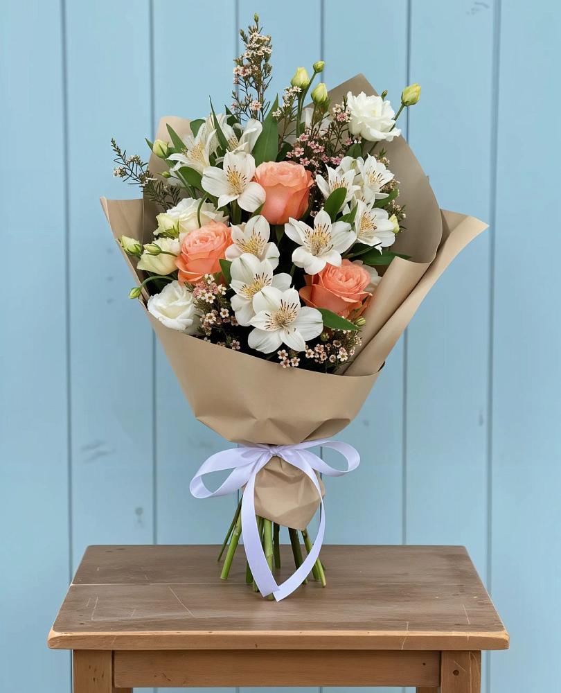 Букет цветов из: Альстромерии, Лизиантусы, Розы и Хризантемы в Родниках Краснодарского края