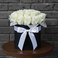 Цветочная композиция из Розы в шляпной коробке в Родниках Краснодарского края