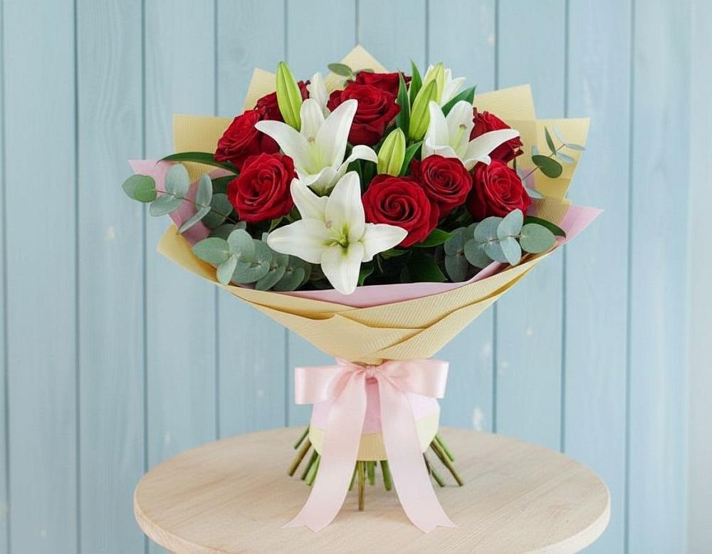 Букет цветов из: Лилии и Розы в Родниках Краснодарского края
